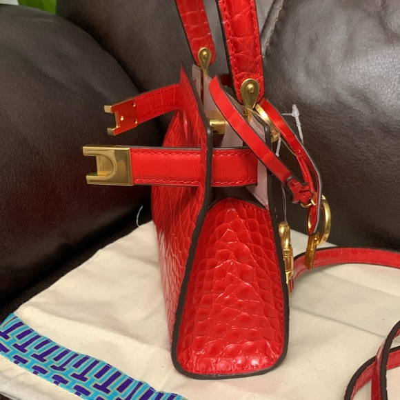 Tory Burch Lee Radziwill Petite Croc-Embossed Leather Bag - Picture 10 of 16